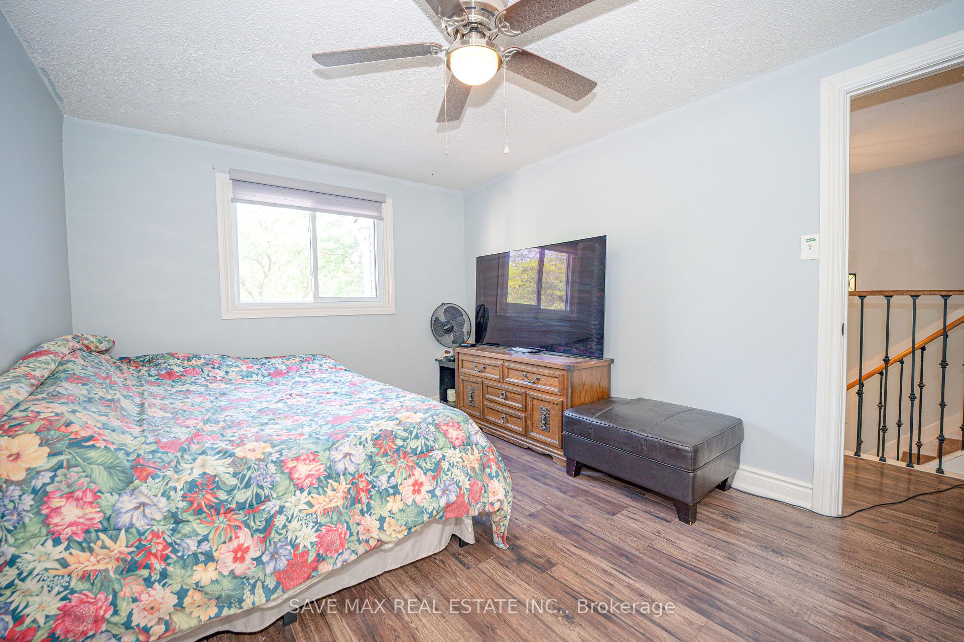 Photo 22 of 26 Gilmore Drive N, Brampton, Madoc — HOMEH