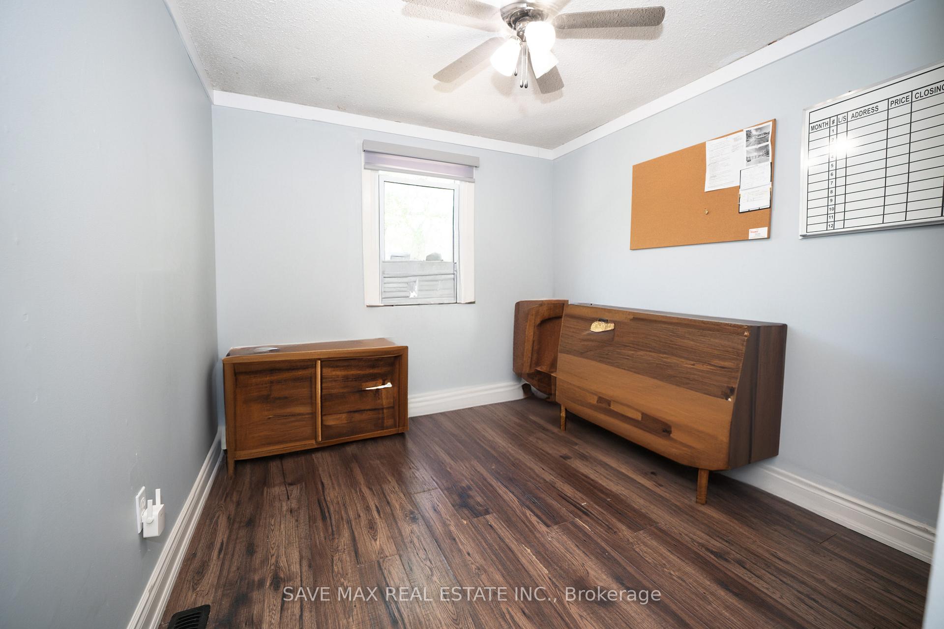 Photo 24 of 26 Gilmore Drive N, Brampton, Madoc — HOMEH