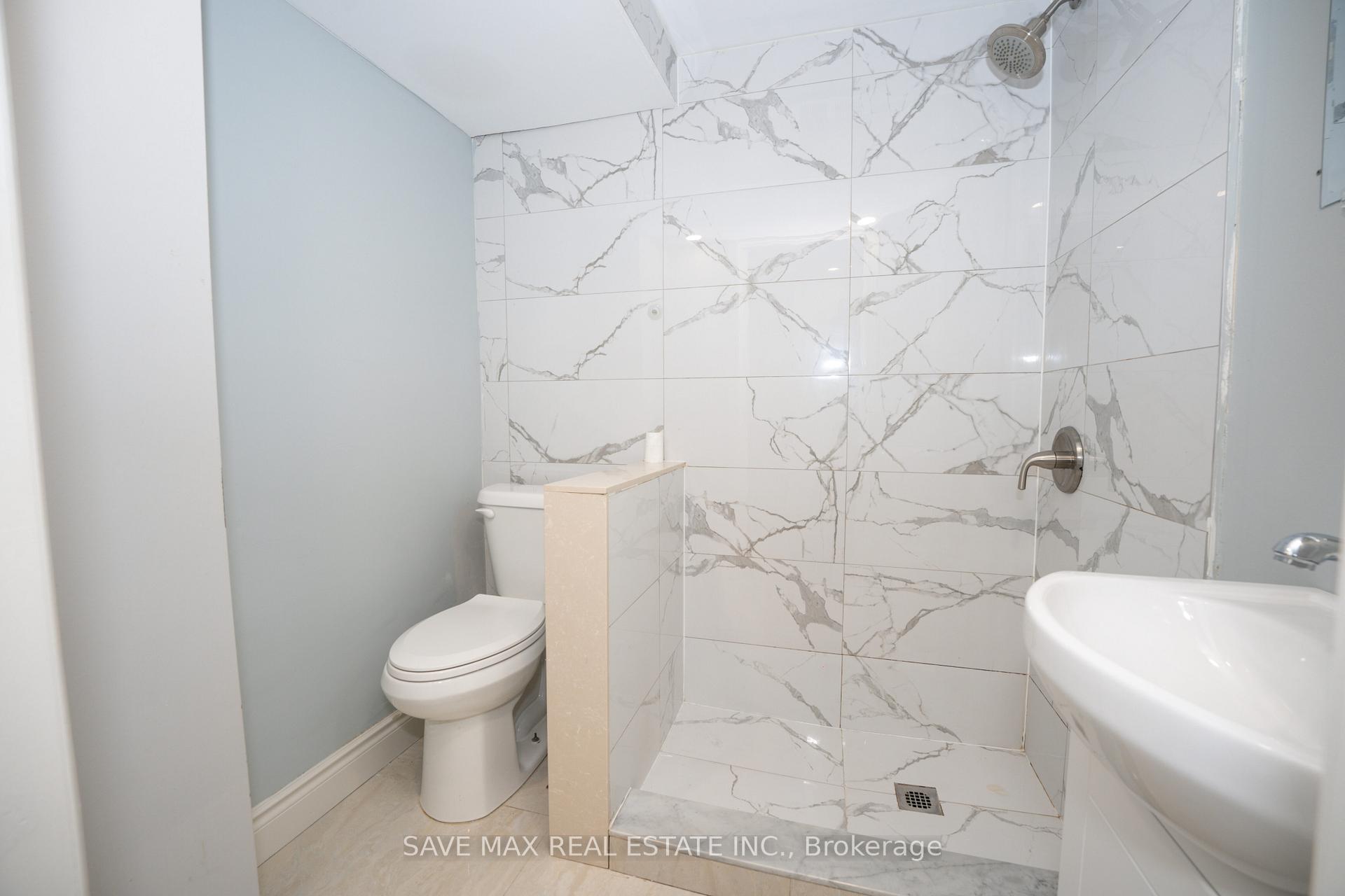 Photo 29 of 26 Gilmore Drive N, Brampton, Madoc — HOMEH
