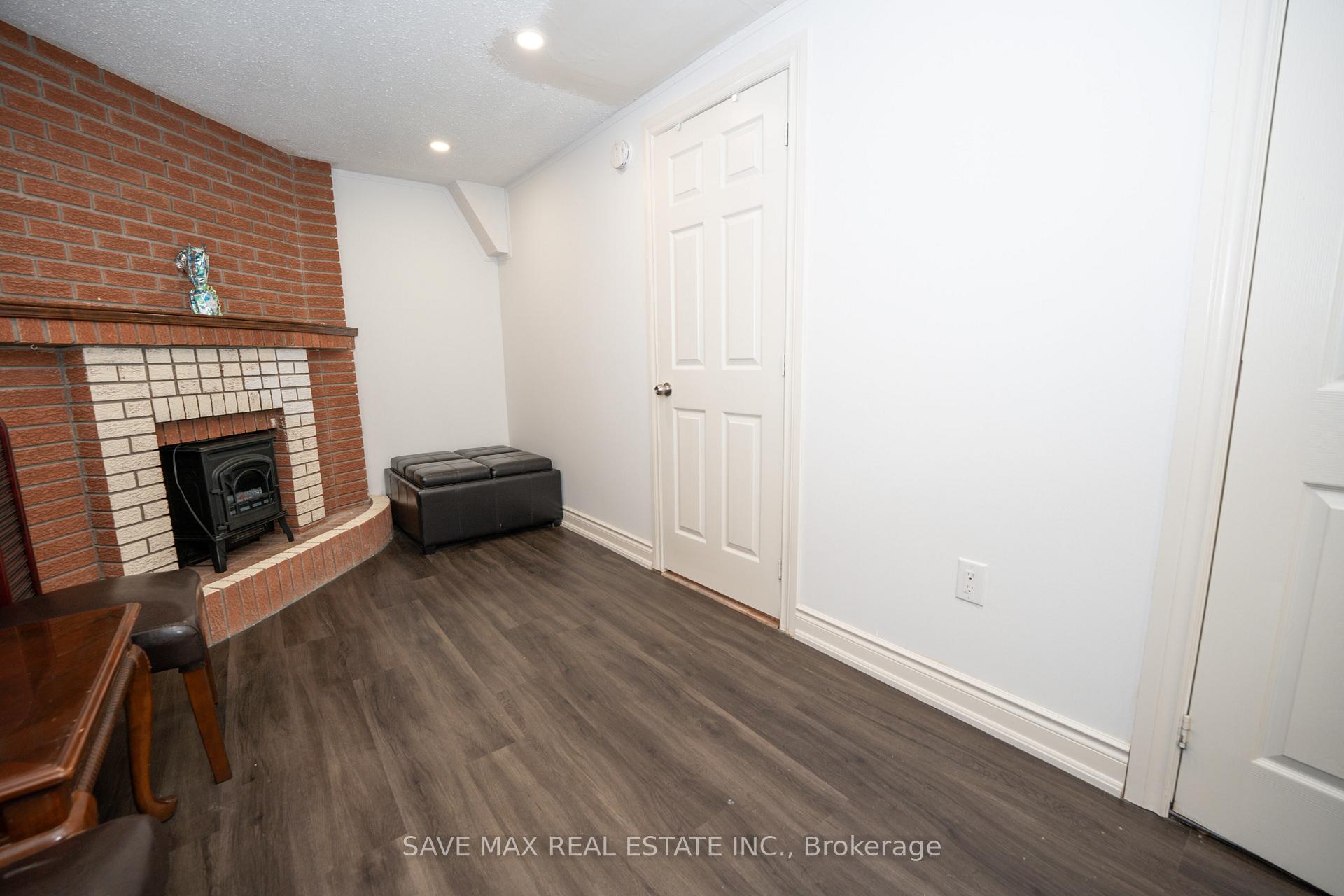 Photo 30 of 26 Gilmore Drive N, Brampton, Madoc — HOMEH
