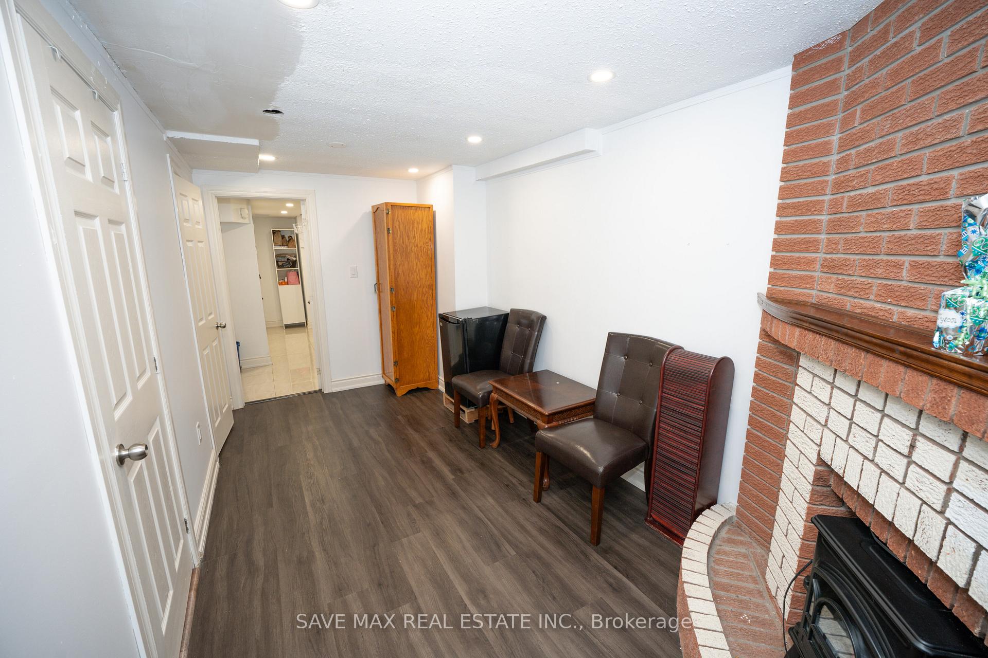 Photo 31 of 26 Gilmore Drive N, Brampton, Madoc — HOMEH