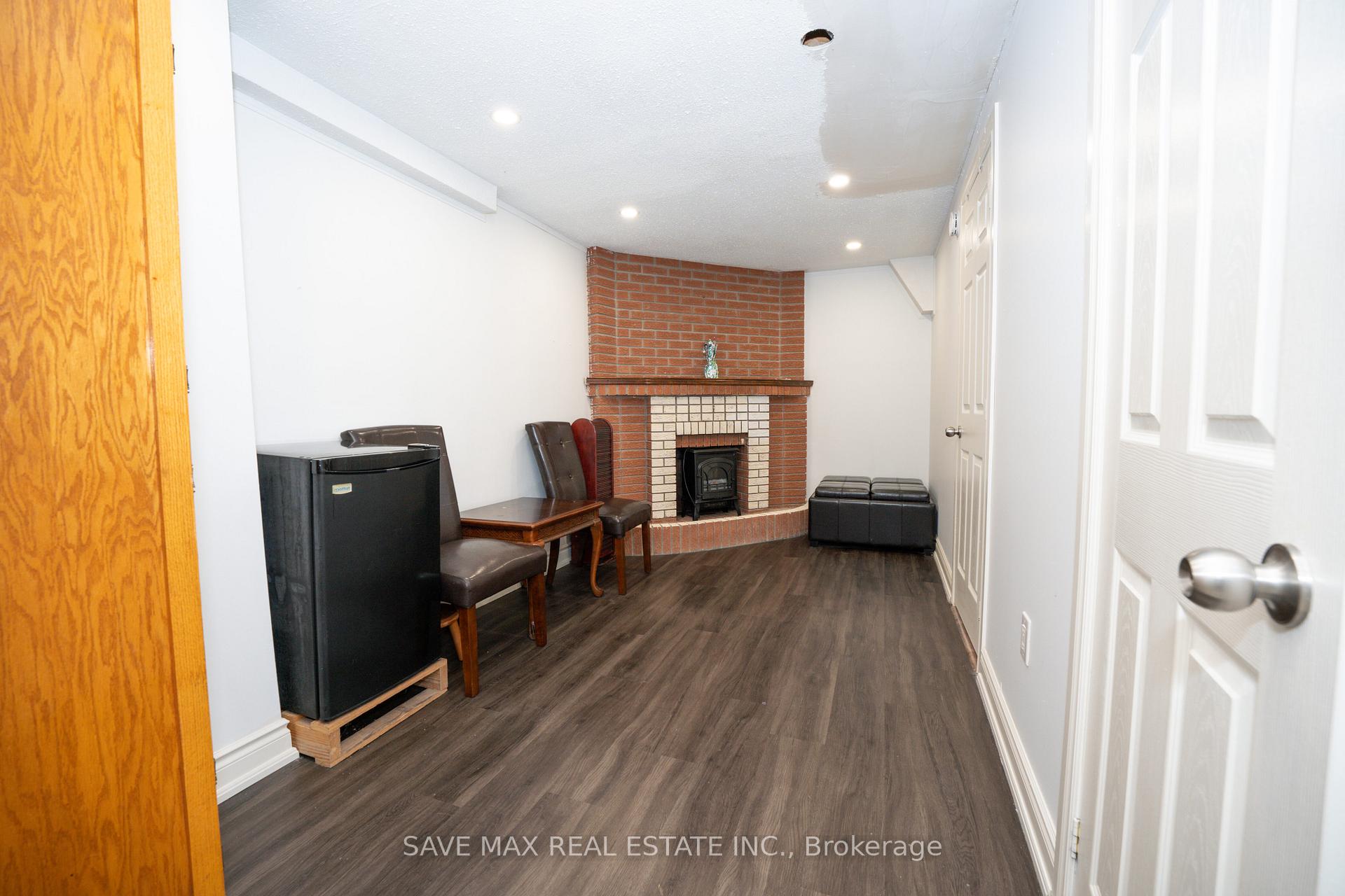 Photo 32 of 26 Gilmore Drive N, Brampton, Madoc — HOMEH
