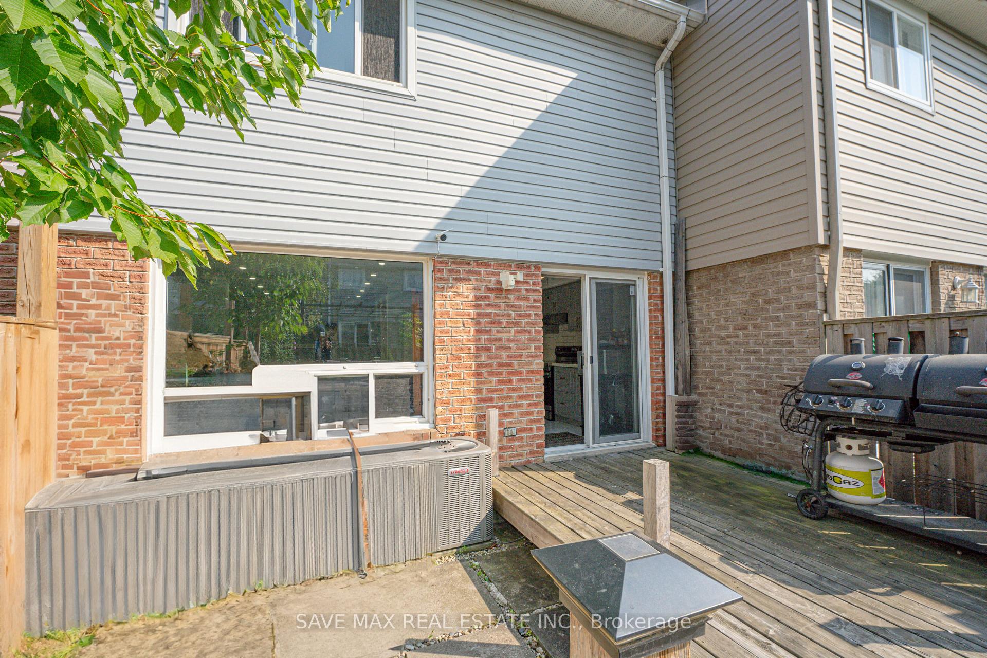Photo 37 of 26 Gilmore Drive N, Brampton, Madoc — HOMEH