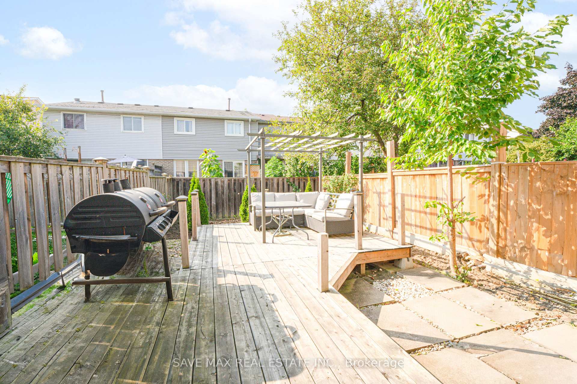 Photo 39 of 26 Gilmore Drive N, Brampton, Madoc — HOMEH