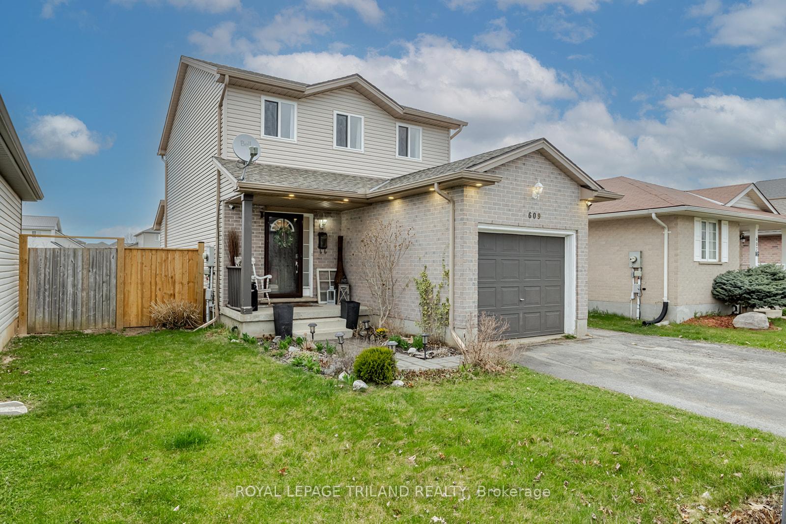 Photo 3 of 609 Highview Drive, St. Thomas — HOMEH