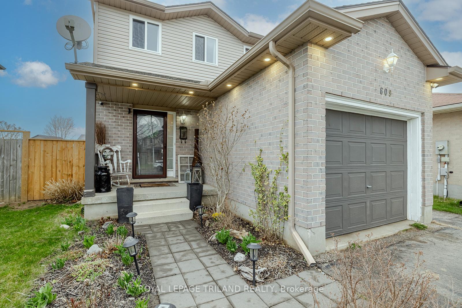 Photo 4 of 609 Highview Drive, St. Thomas — HOMEH