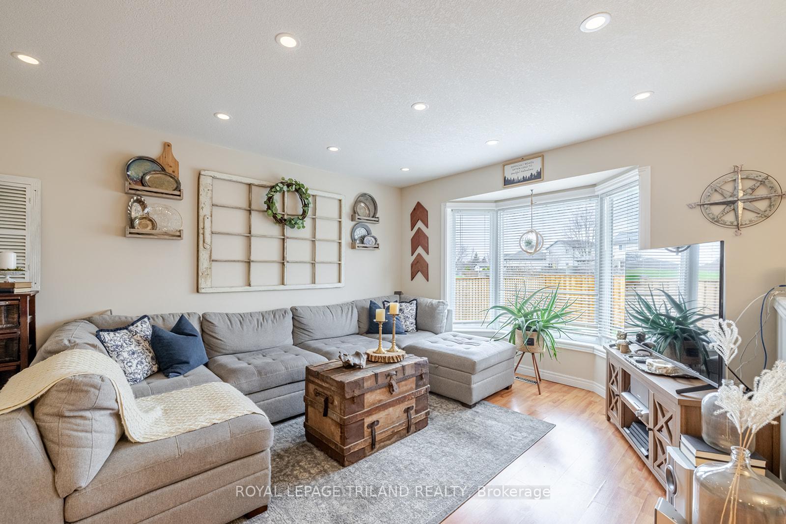 Photo 9 of 609 Highview Drive, St. Thomas — HOMEH