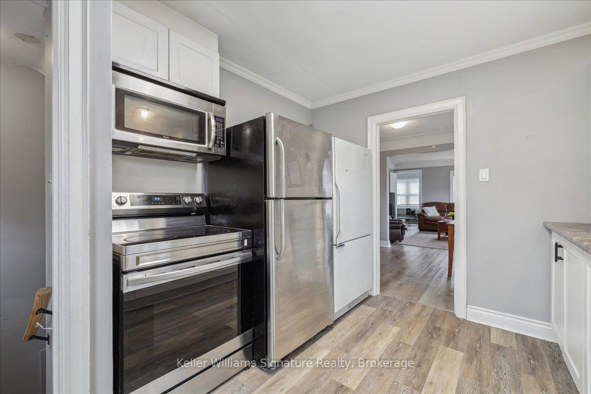 Photo 16 of 94 Glenmount Avenue, Hamilton, Ainslie Wood — HOMEH