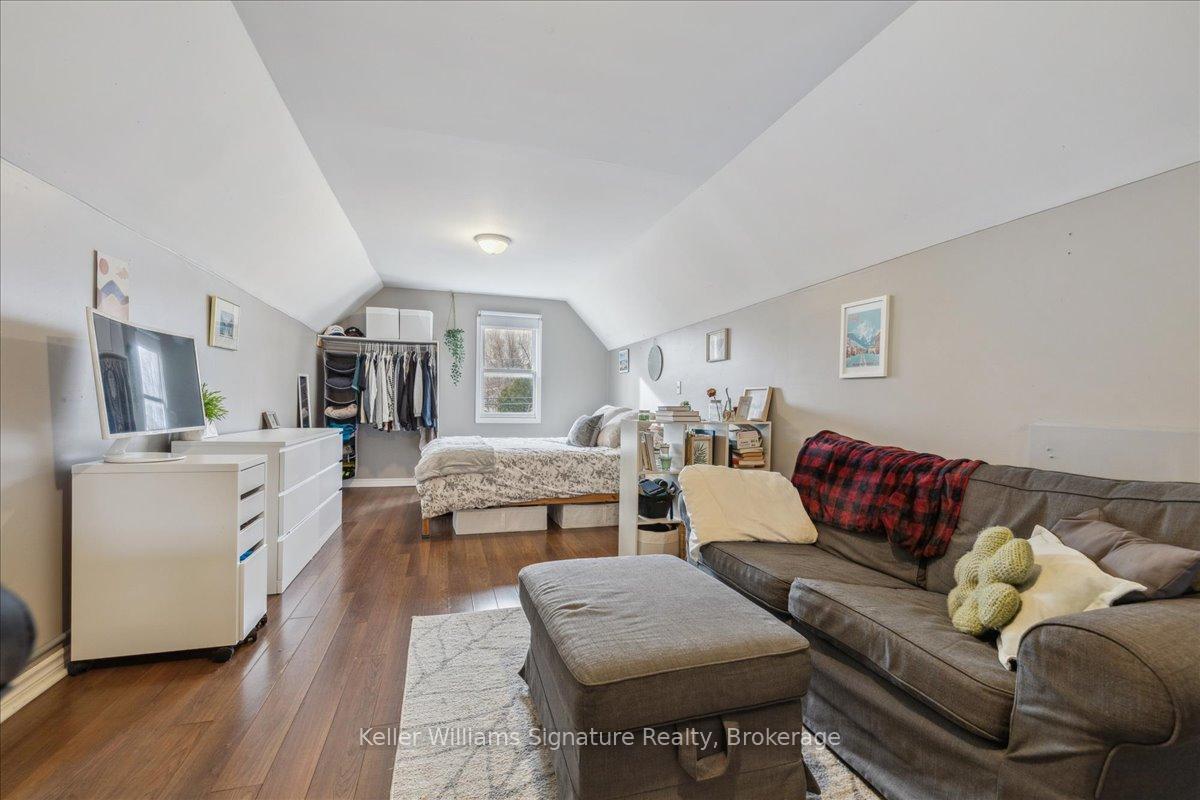 Photo 23 of 94 Glenmount Avenue, Hamilton, Ainslie Wood — HOMEH