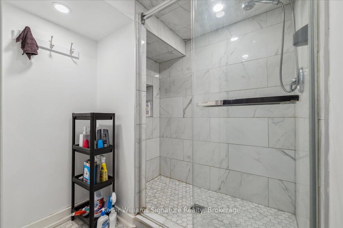 Photo 32 of 94 Glenmount Avenue, Hamilton, Ainslie Wood — HOMEH