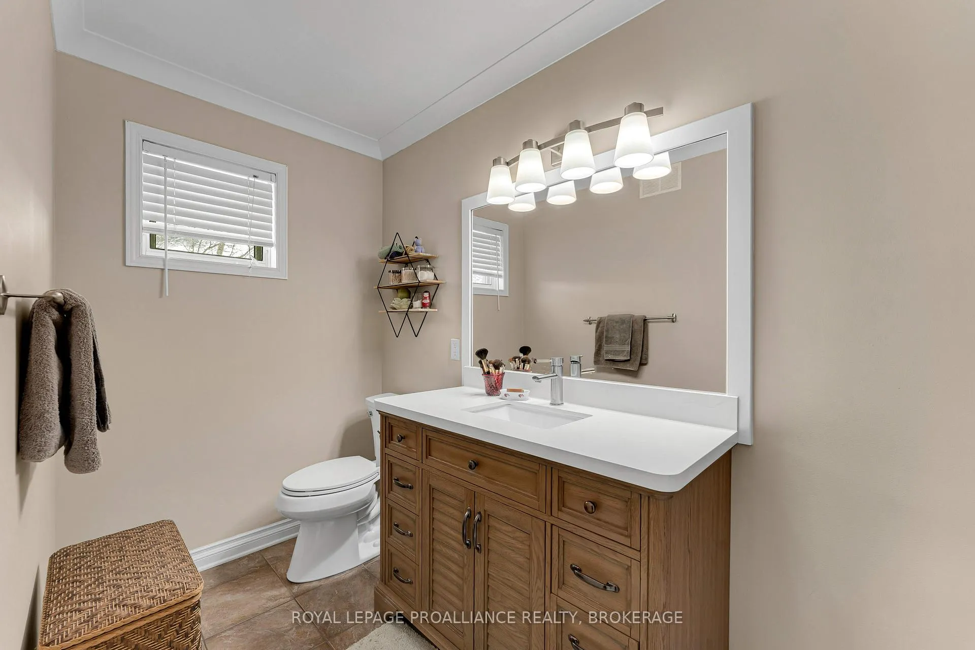 Photo 20 of 545 Shiloh Avenue, Kingston, City Southwest — HOMEH