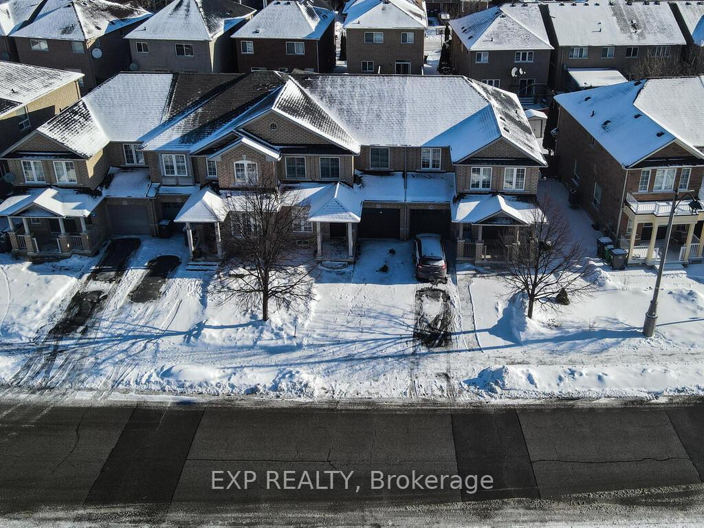 Photo 2 of 21 Soapstone Trail, Brampton, Sandringham-Wellington — HOMEH