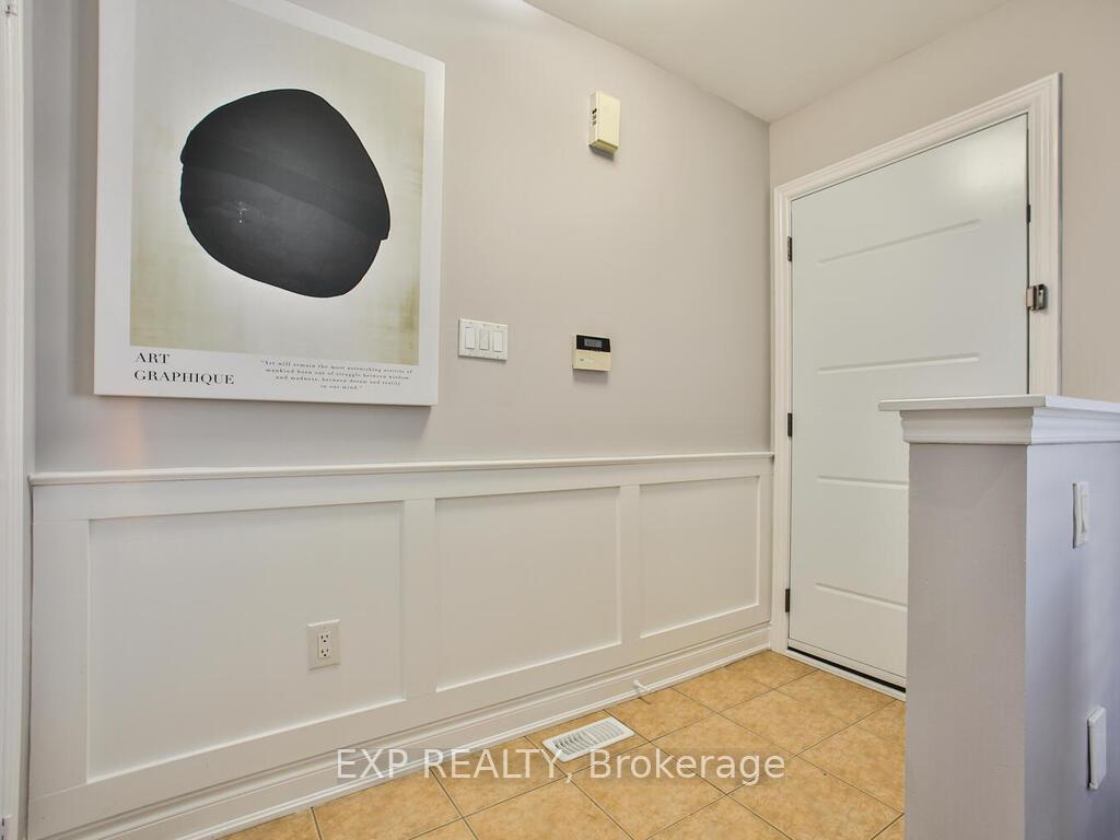 Photo 4 of 21 Soapstone Trail, Brampton, Sandringham-Wellington — HOMEH
