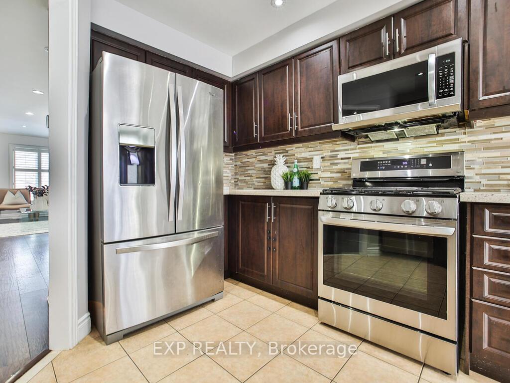 Photo 10 of 21 Soapstone Trail, Brampton, Sandringham-Wellington — HOMEH