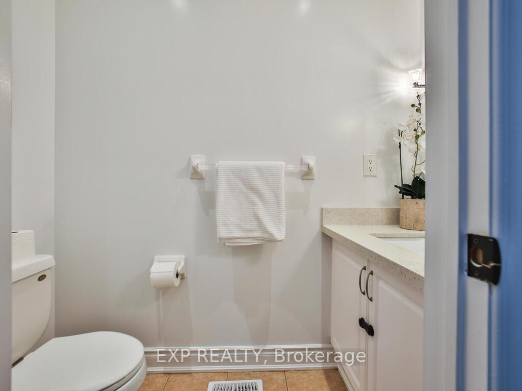 Photo 17 of 21 Soapstone Trail, Brampton, Sandringham-Wellington — HOMEH