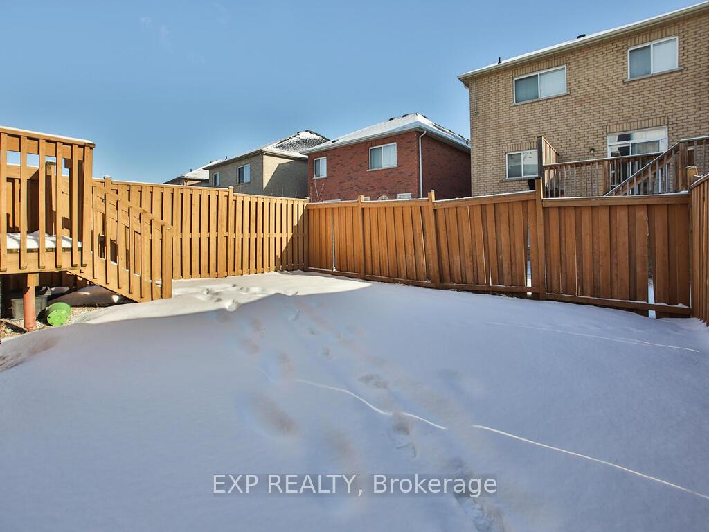 Photo 40 of 21 Soapstone Trail, Brampton, Sandringham-Wellington — HOMEH