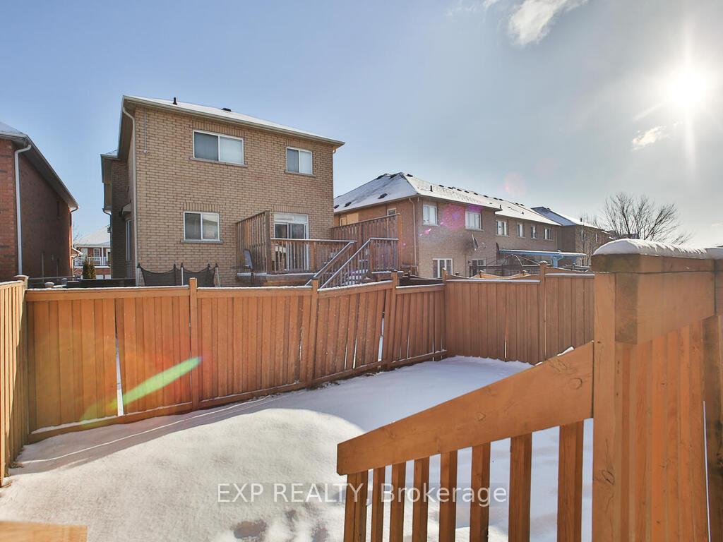 Photo 41 of 21 Soapstone Trail, Brampton, Sandringham-Wellington — HOMEH
