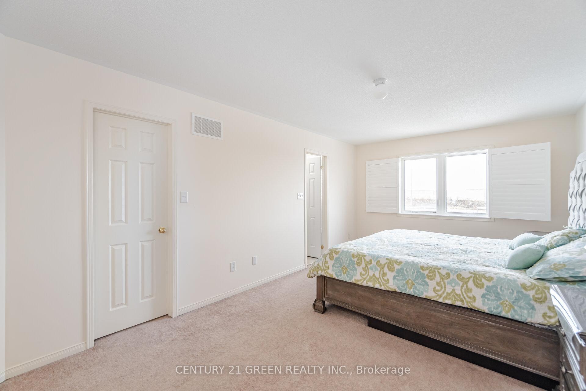 Photo 23 of 120 Cookview Drive, Brampton, Sandringham-Wellington — HOMEH