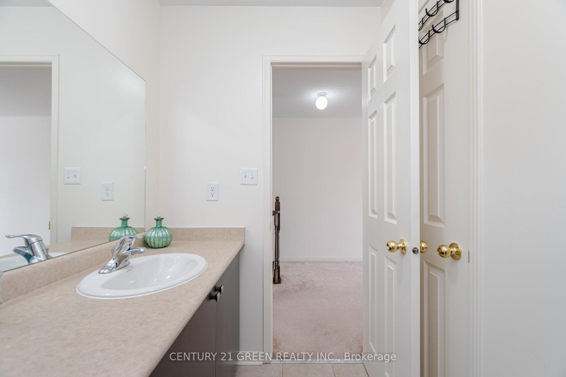 Photo 30 of 120 Cookview Drive, Brampton, Sandringham-Wellington — HOMEH
