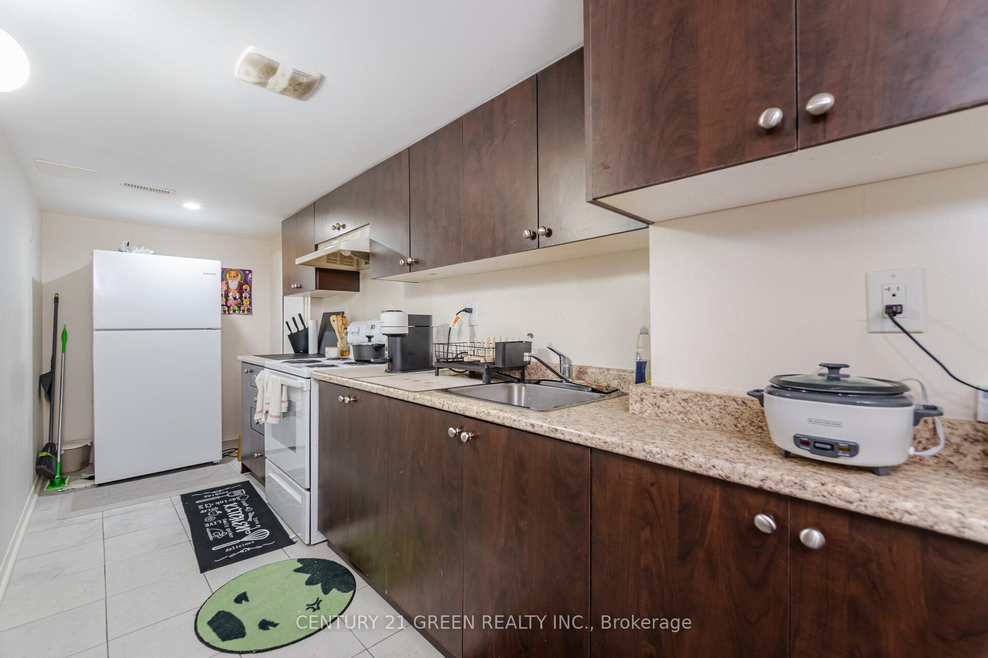 Photo 34 of 120 Cookview Drive, Brampton, Sandringham-Wellington — HOMEH
