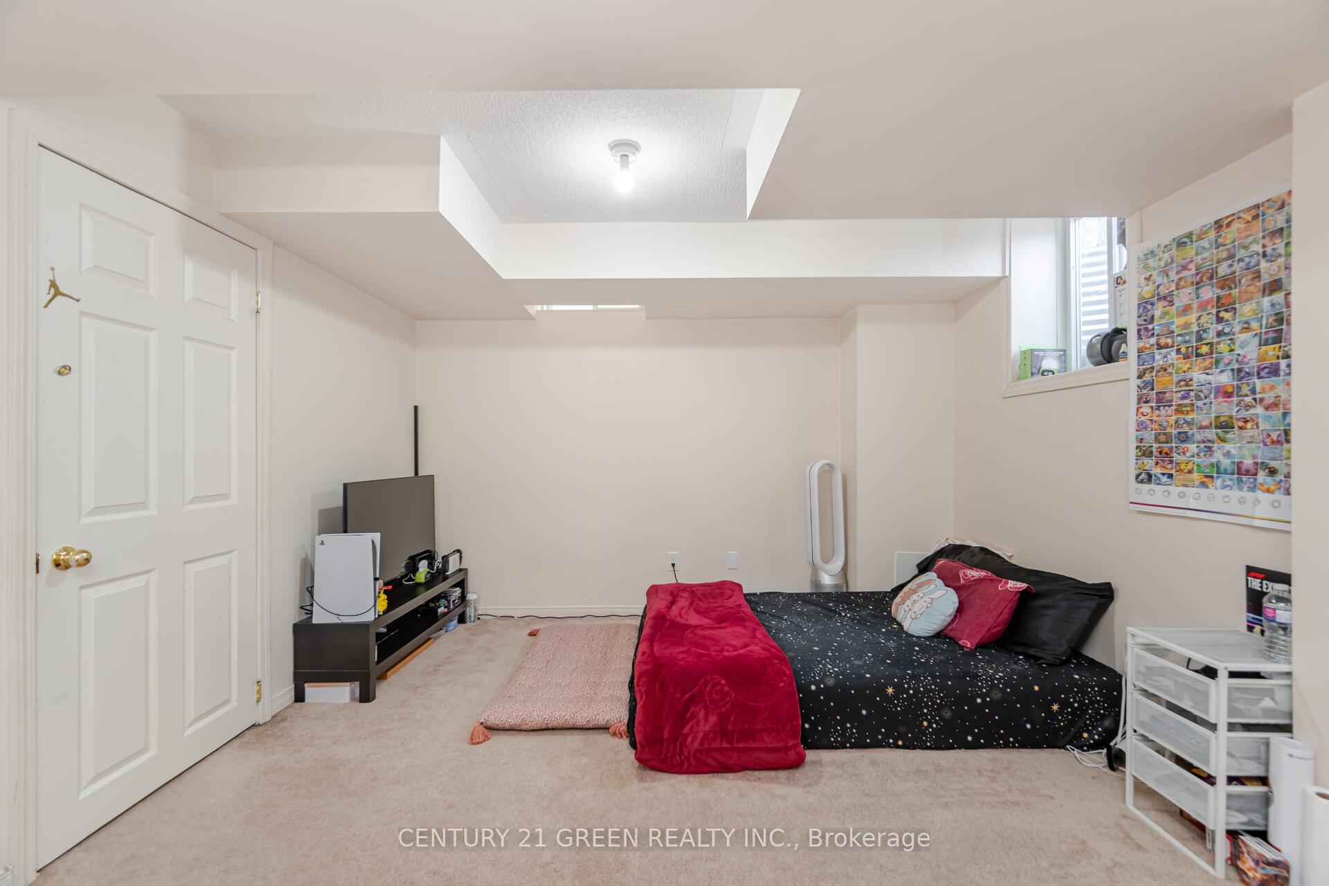 Photo 35 of 120 Cookview Drive, Brampton, Sandringham-Wellington — HOMEH