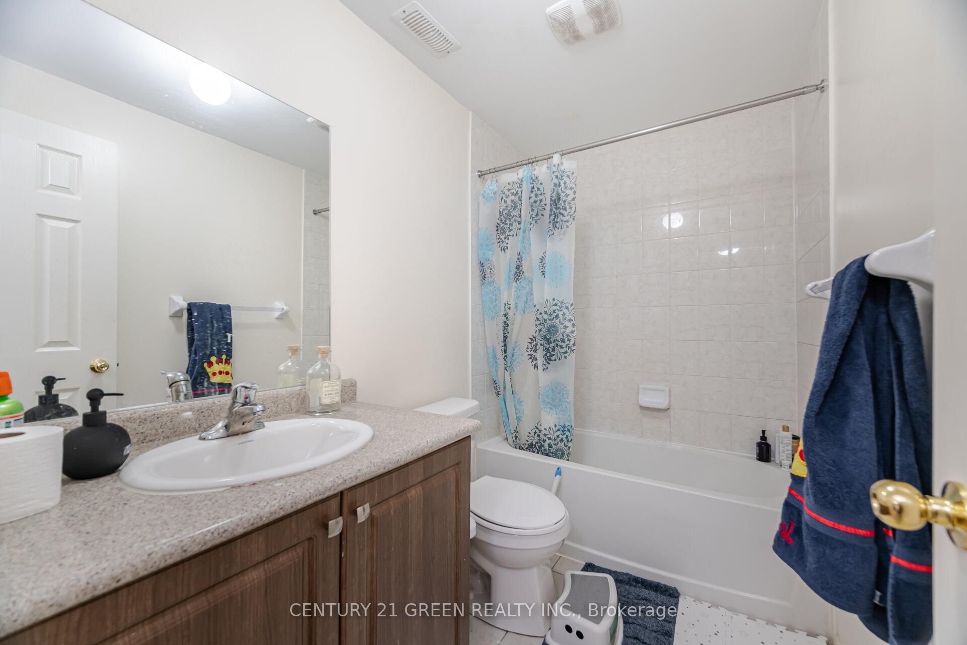 Photo 37 of 120 Cookview Drive, Brampton, Sandringham-Wellington — HOMEH