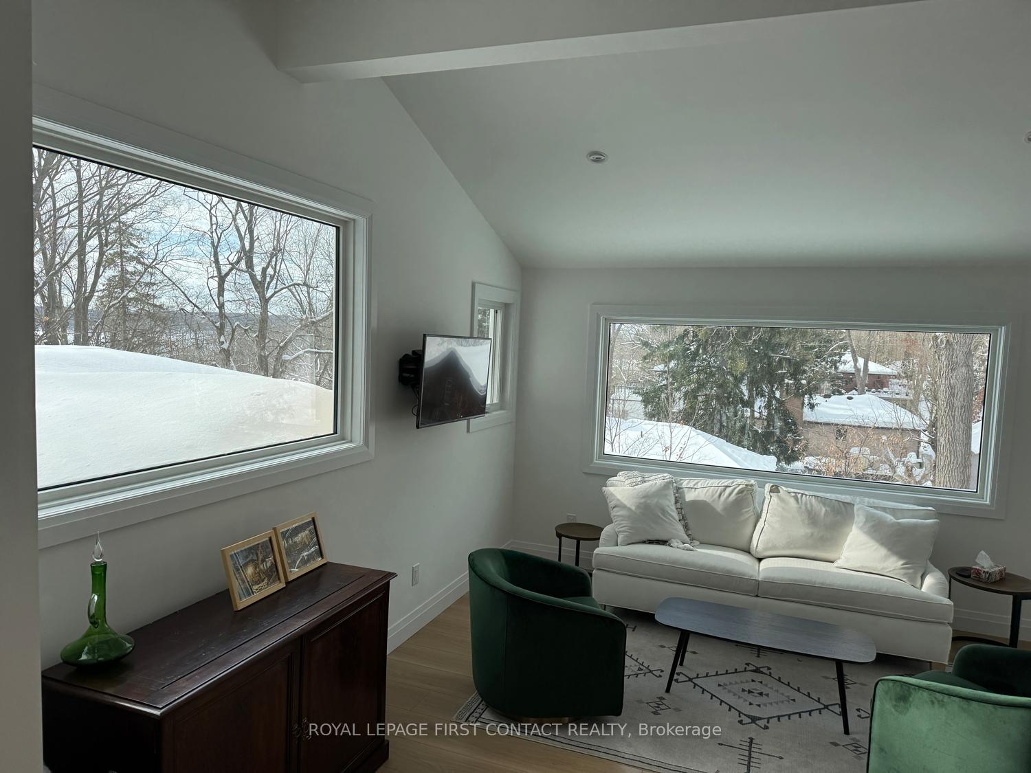 Photo 12 of 117 Collingwood Street, Barrie, Codrington — HOMEH