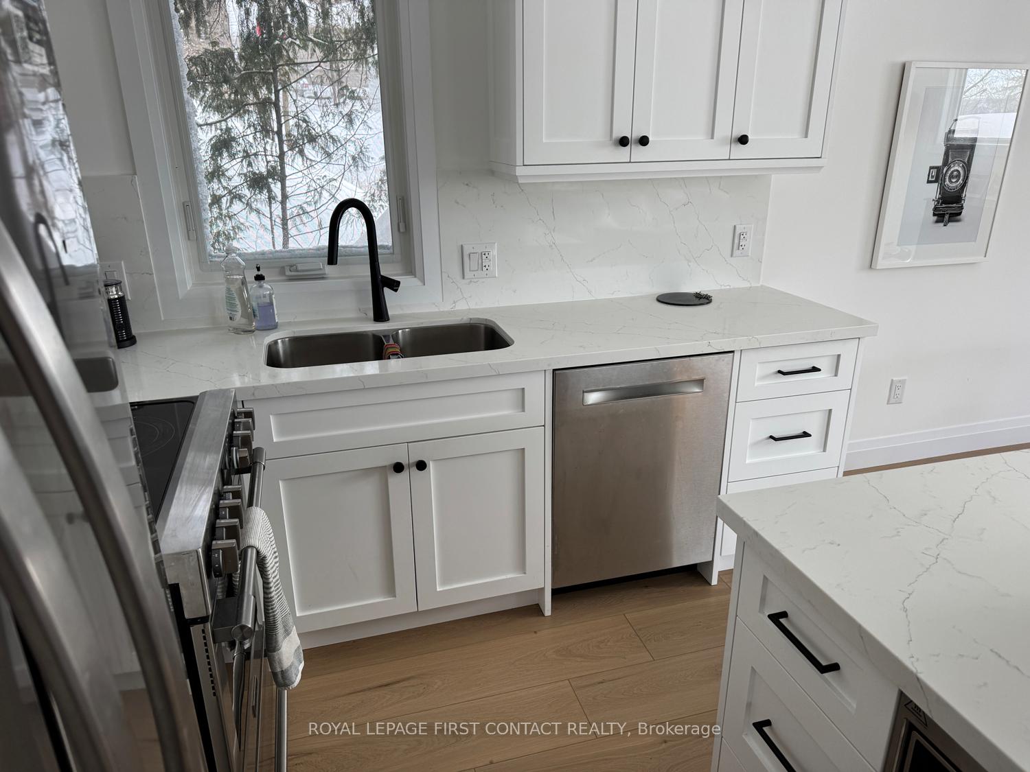 Photo 18 of 117 Collingwood Street, Barrie, Codrington — HOMEH