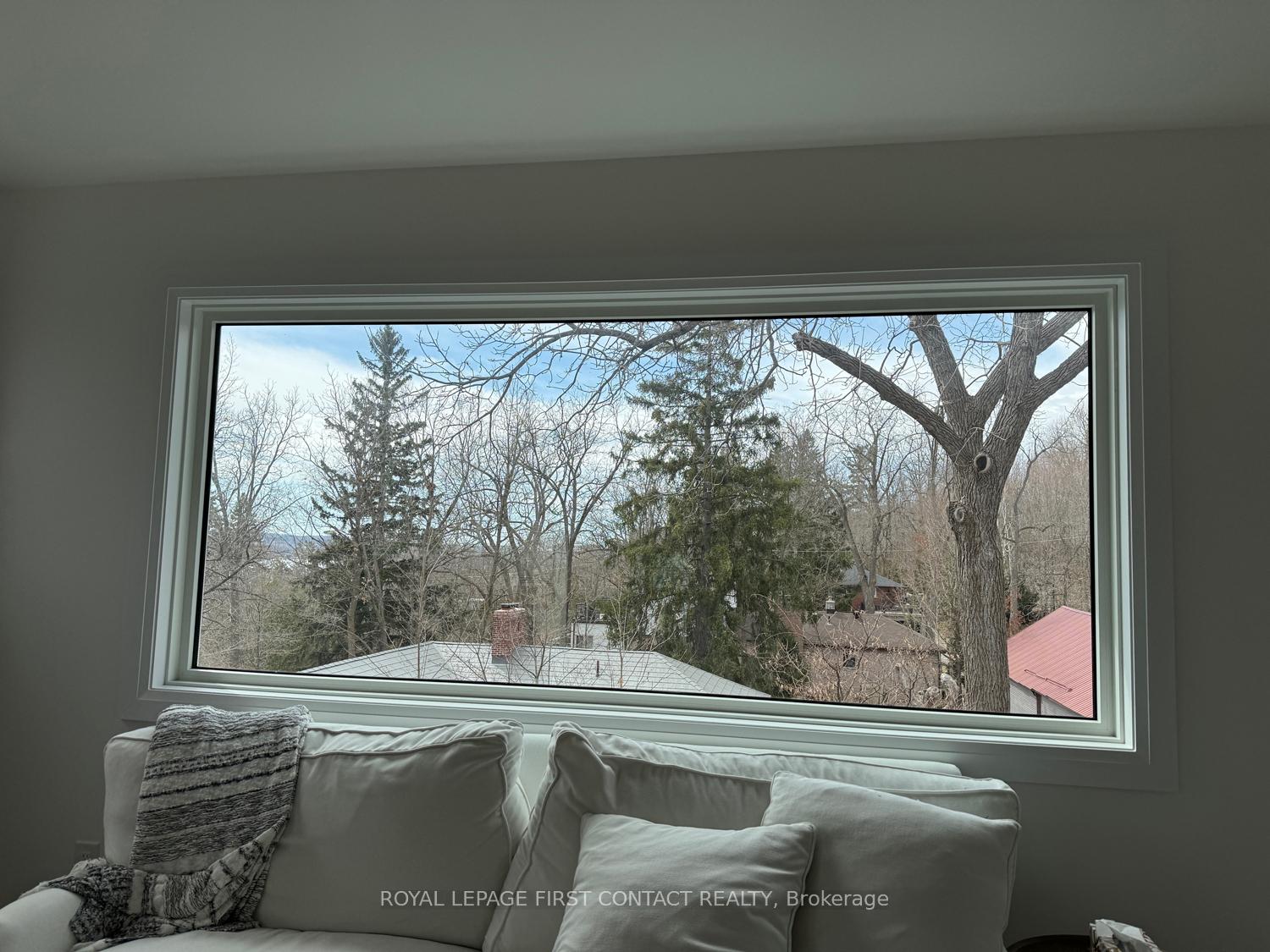 Photo 23 of 117 Collingwood Street, Barrie, Codrington — HOMEH
