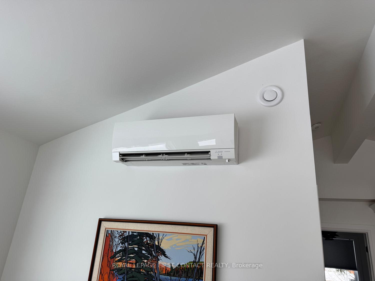 Photo 24 of 117 Collingwood Street, Barrie, Codrington — HOMEH