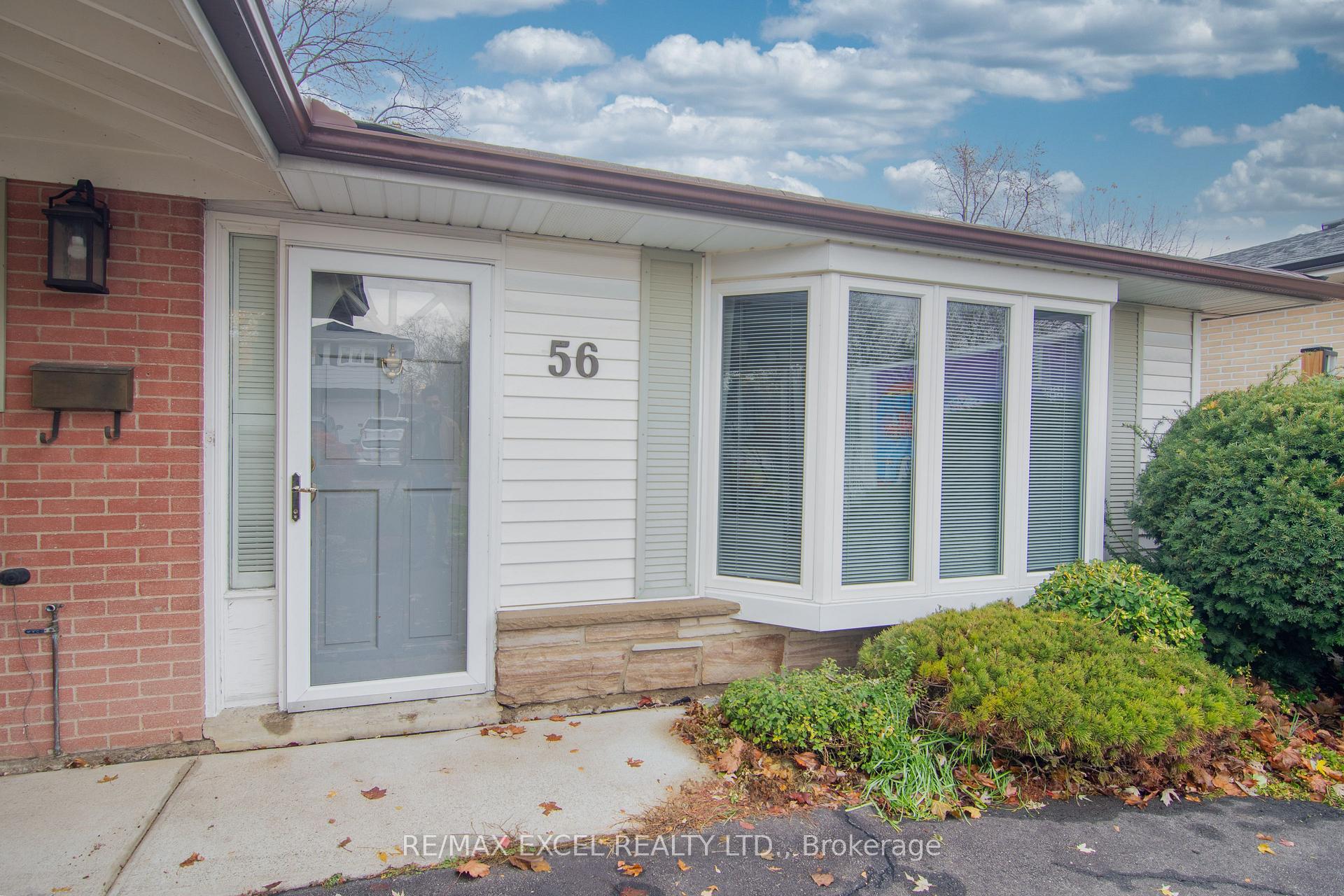 Photo 4 of 56 Farmington Drive, Brampton, Brampton East — HOMEH