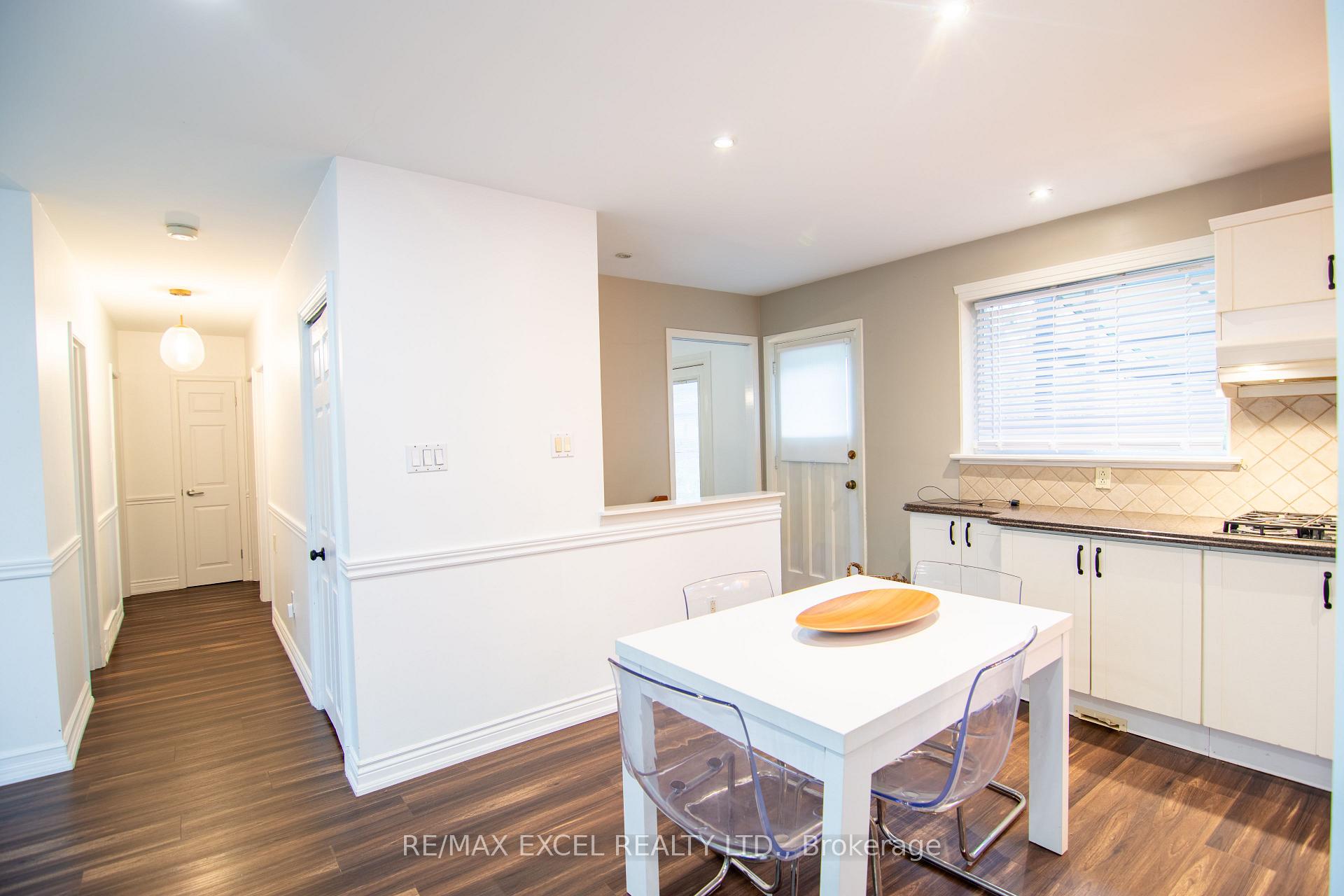 Photo 9 of 56 Farmington Drive, Brampton, Brampton East — HOMEH