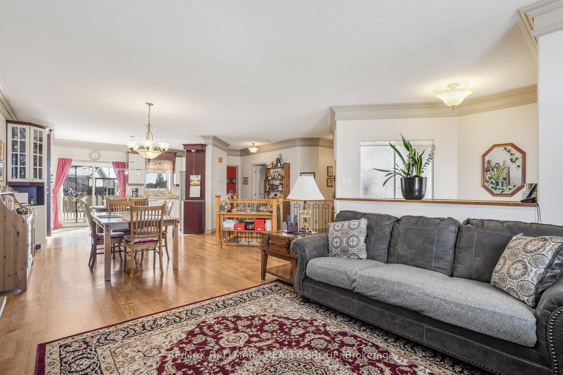 Photo 8 of 863 Victoria Street, Champlain, L'Orignal — HOMEH