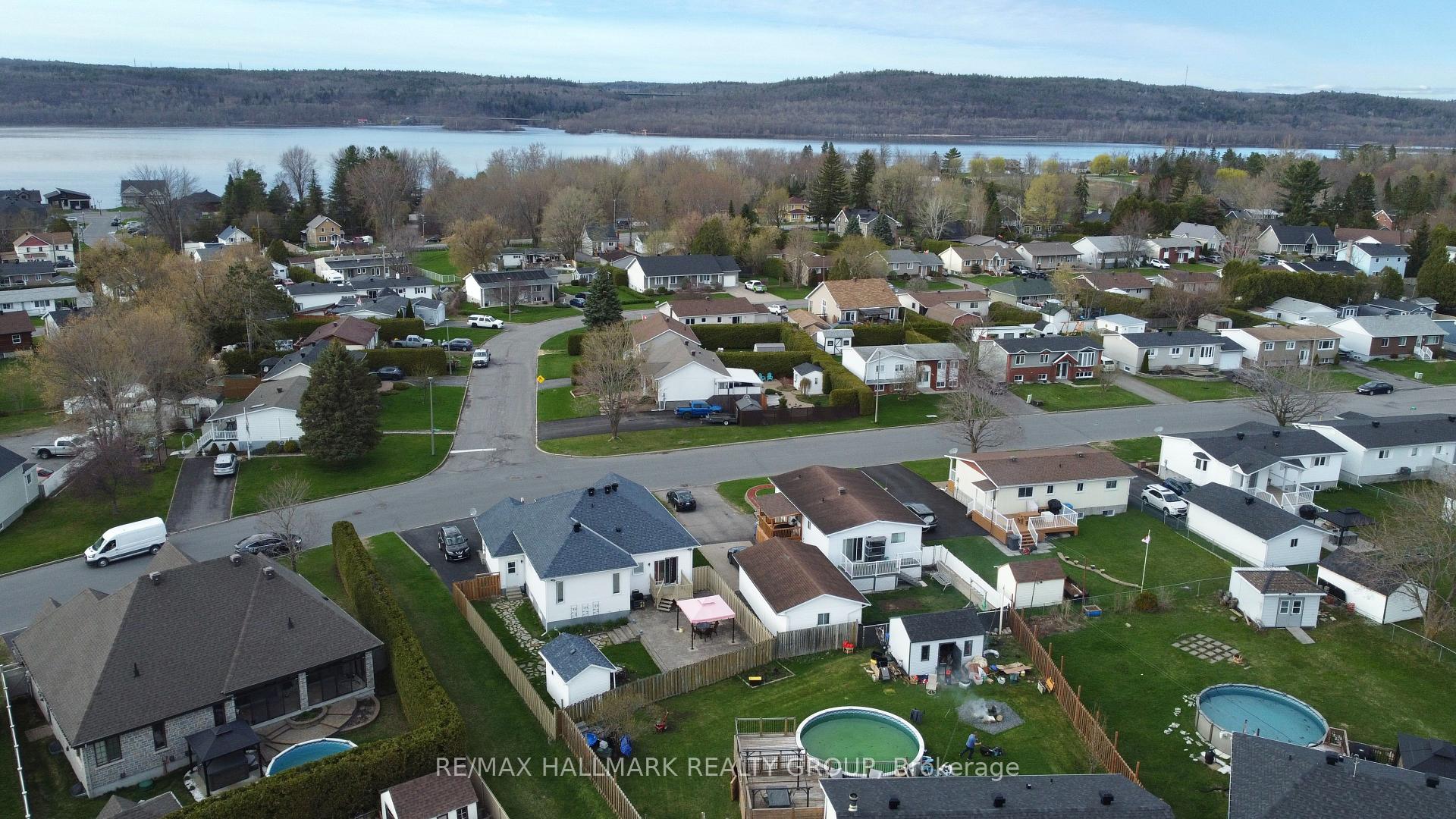 Photo 34 of 863 Victoria Street, Champlain, L'Orignal — HOMEH