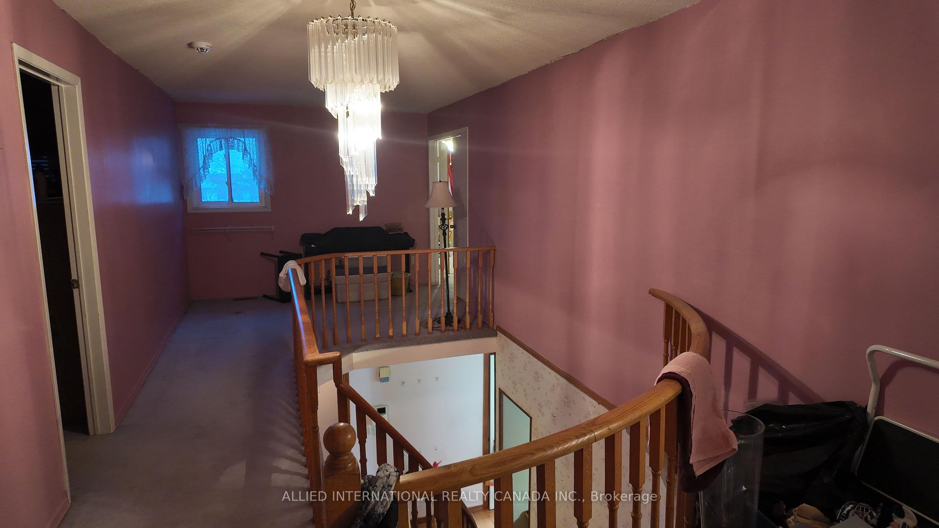 Photo 12 of 1 Berwick Avenue, Brampton, Heart Lake West — HOMEH