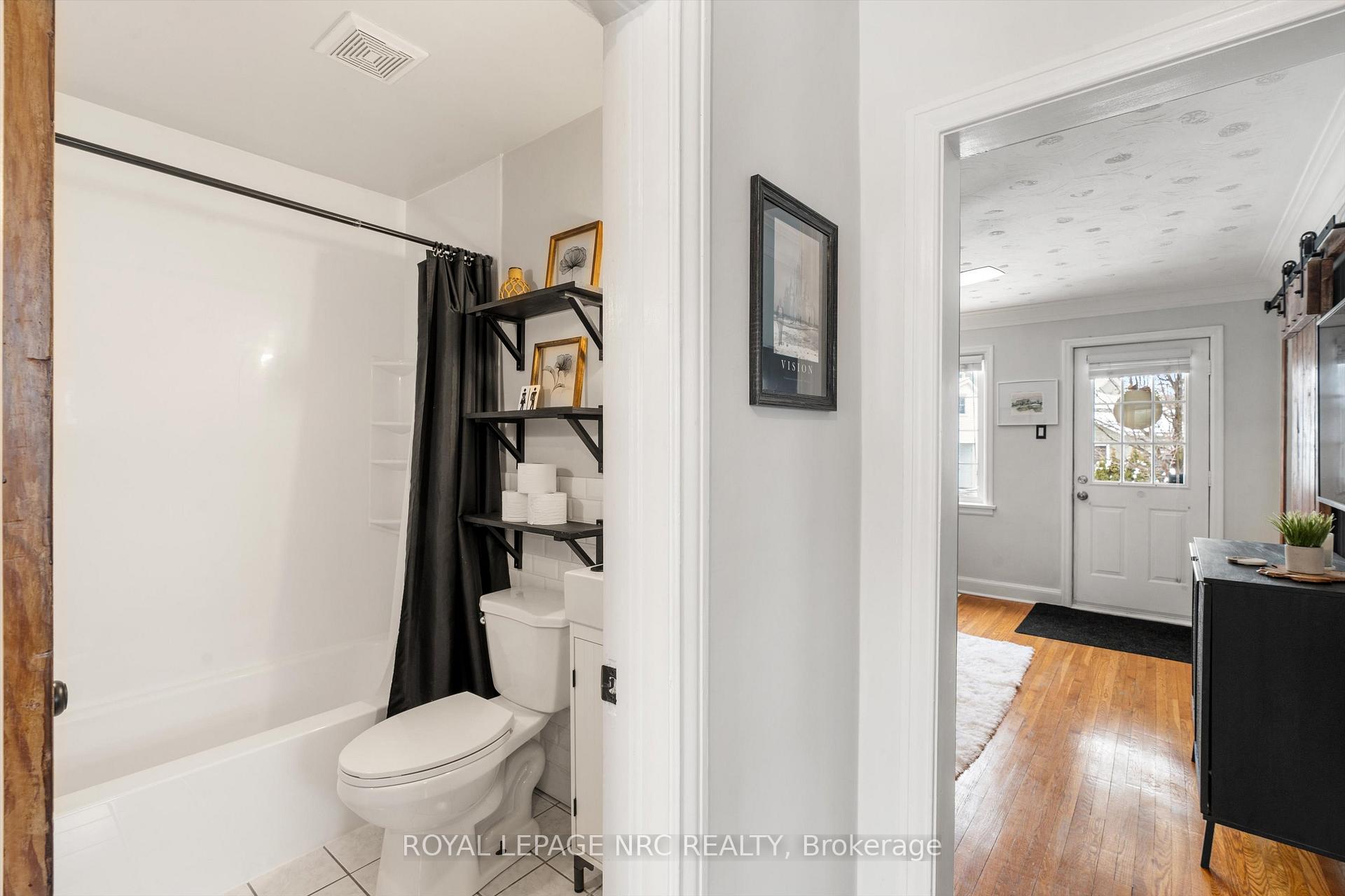 Photo 13 of 31 Garnet Street, St. Catharines, Facer — HOMEH