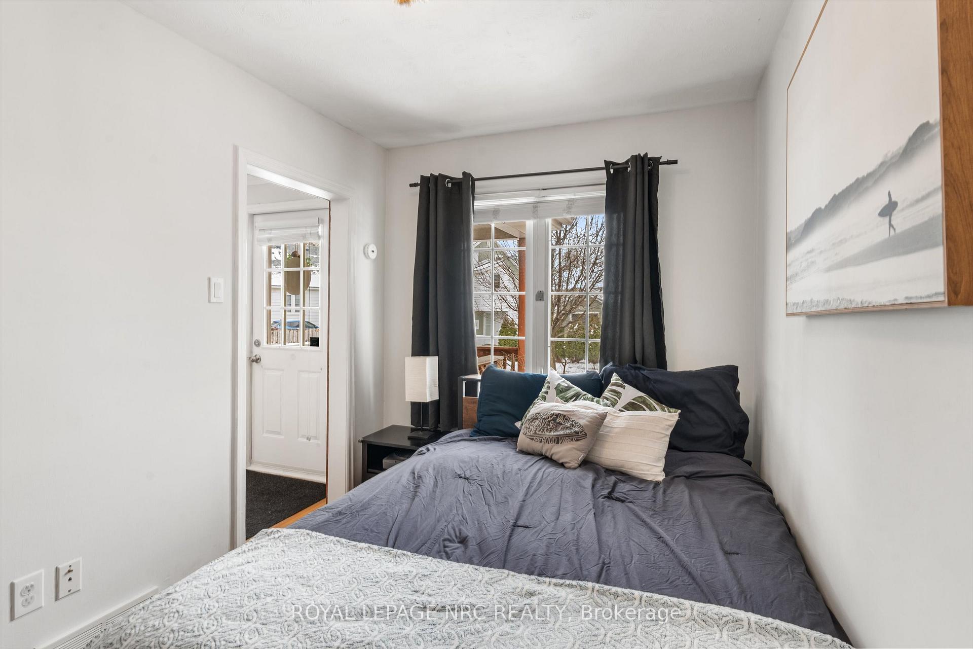 Photo 16 of 31 Garnet Street, St. Catharines, Facer — HOMEH