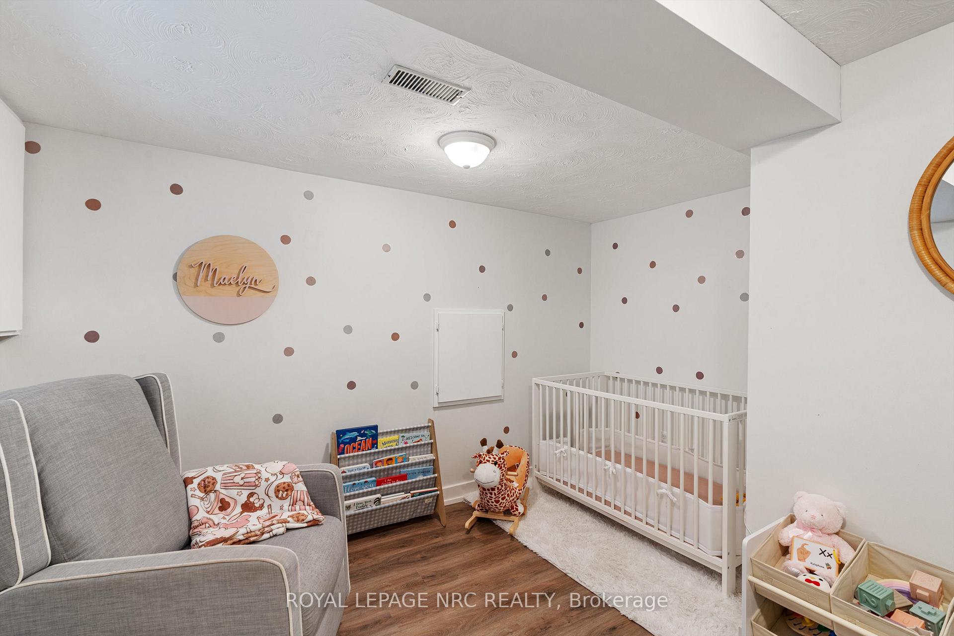 Photo 23 of 31 Garnet Street, St. Catharines, Facer — HOMEH
