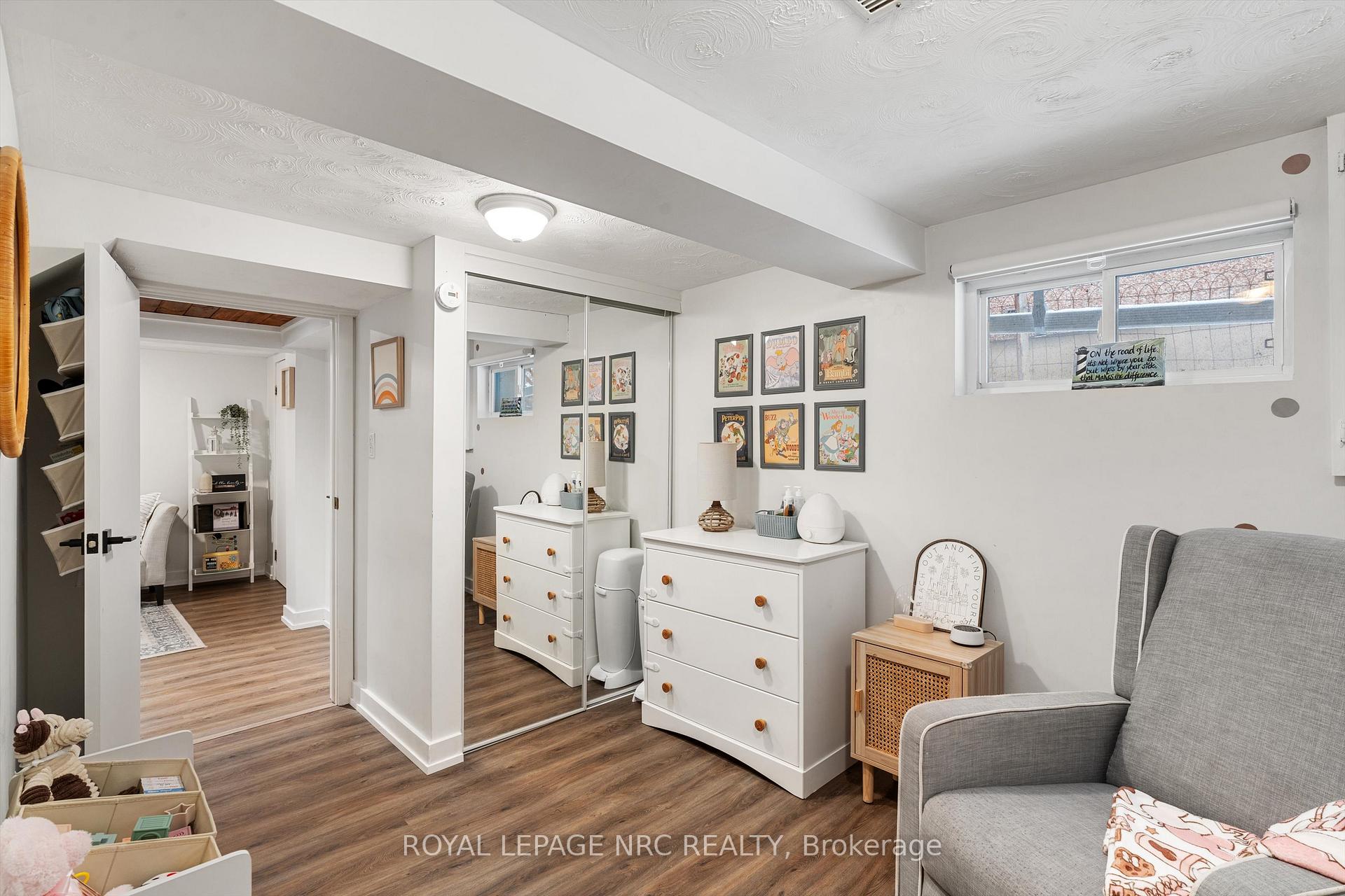 Photo 24 of 31 Garnet Street, St. Catharines, Facer — HOMEH