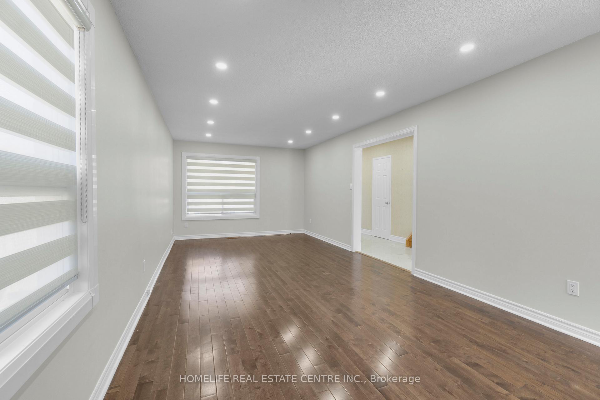 Photo 9 of 28 Donna Drive, Brampton, Heart Lake West — HOMEH