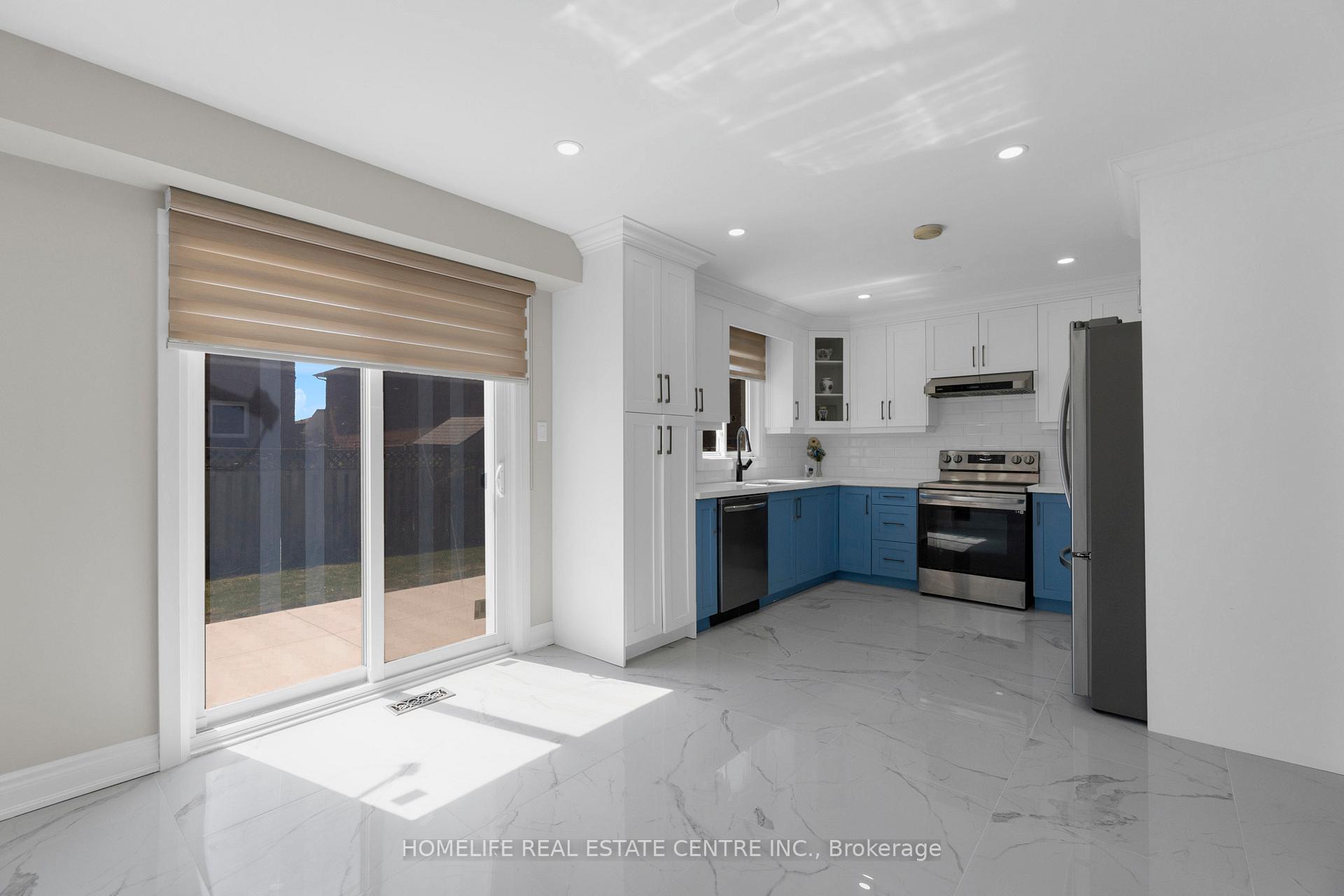 Photo 15 of 28 Donna Drive, Brampton, Heart Lake West — HOMEH