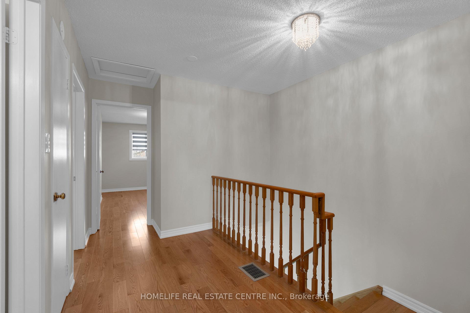 Photo 24 of 28 Donna Drive, Brampton, Heart Lake West — HOMEH
