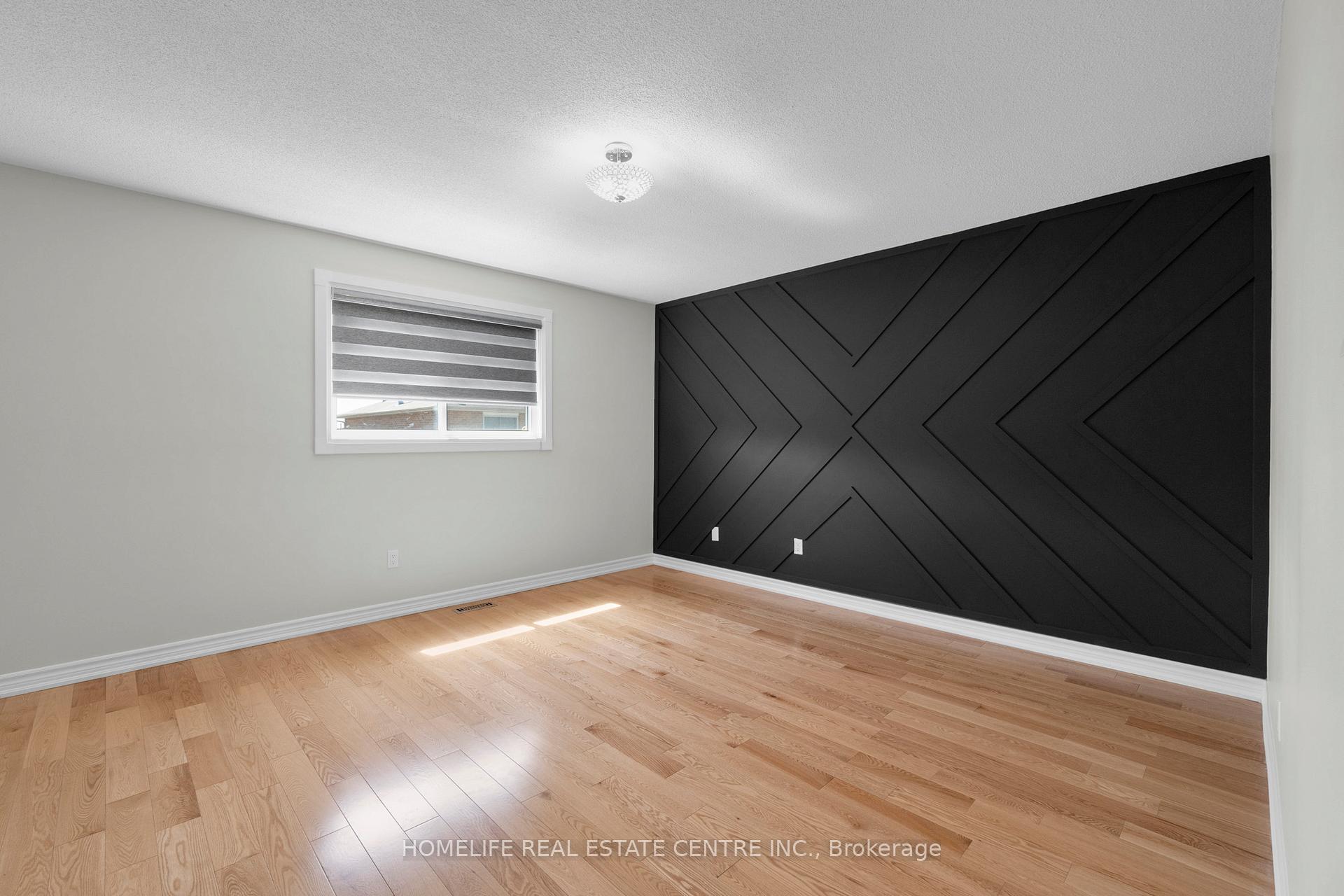 Photo 25 of 28 Donna Drive, Brampton, Heart Lake West — HOMEH