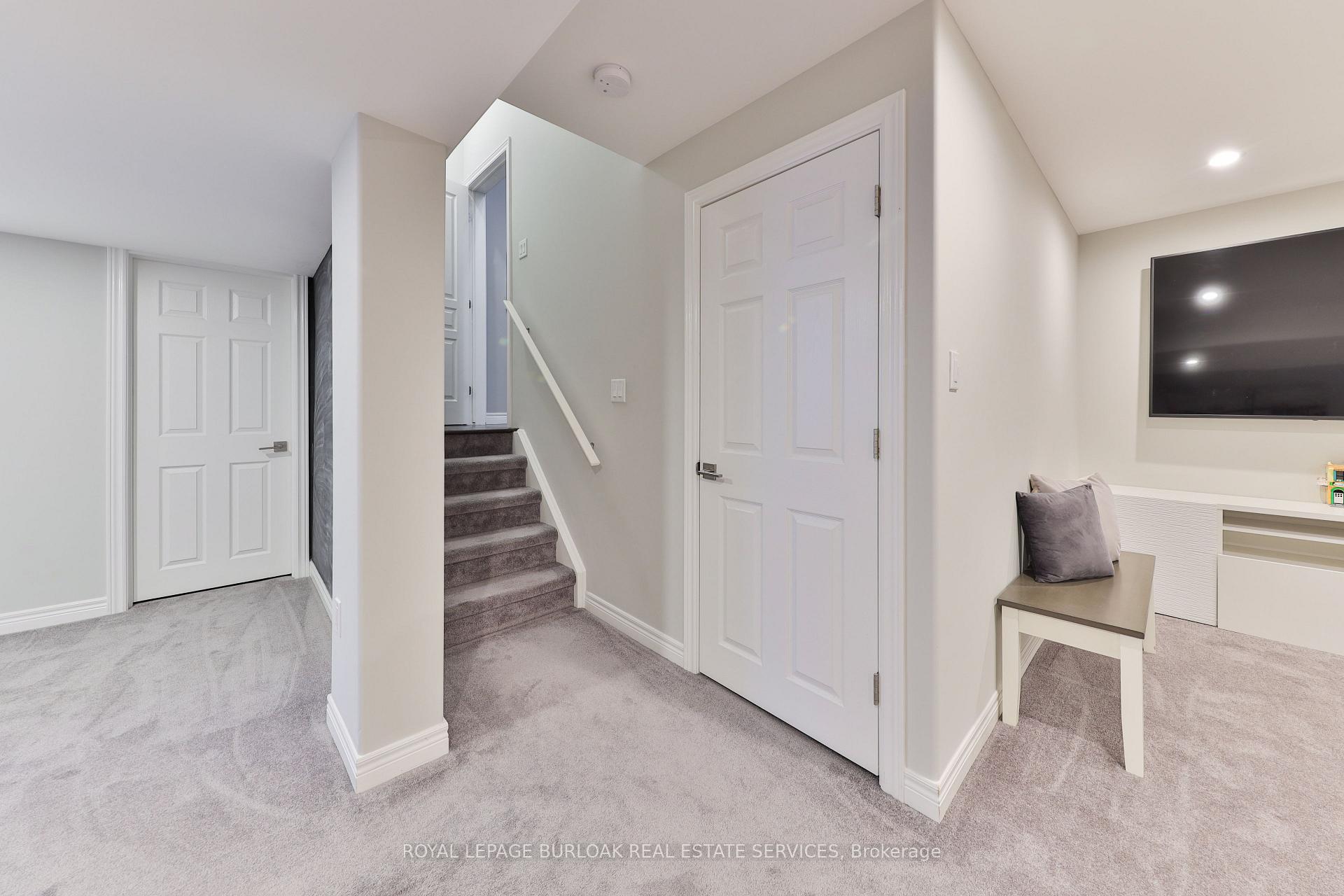 Photo 25 of 4 Thornbury Court, Hamilton, Stoney Creek Mountain — HOMEH