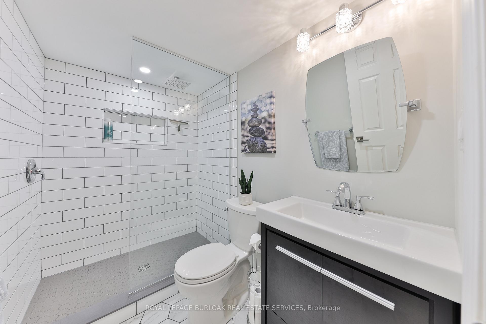 Photo 28 of 4 Thornbury Court, Hamilton, Stoney Creek Mountain — HOMEH