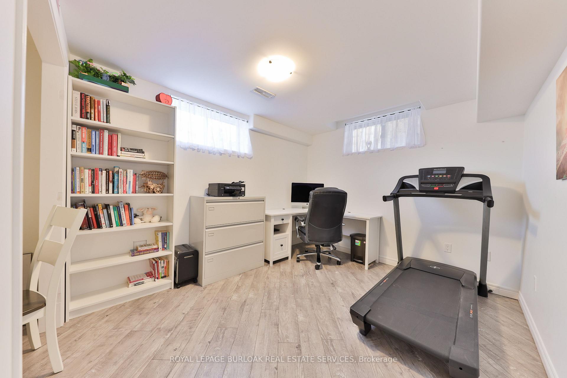 Photo 29 of 4 Thornbury Court, Hamilton, Stoney Creek Mountain — HOMEH