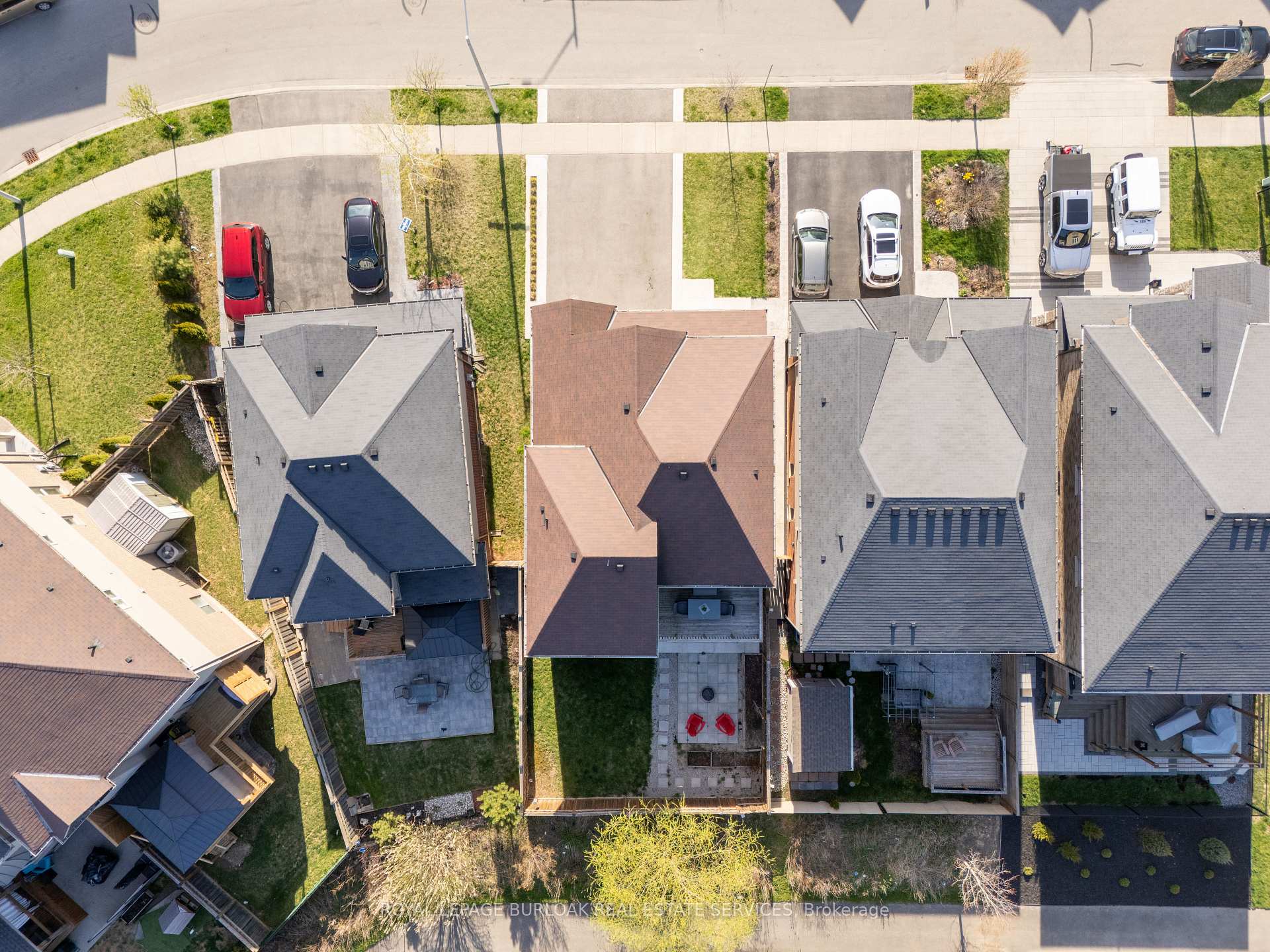 Photo 33 of 4 Thornbury Court, Hamilton, Stoney Creek Mountain — HOMEH