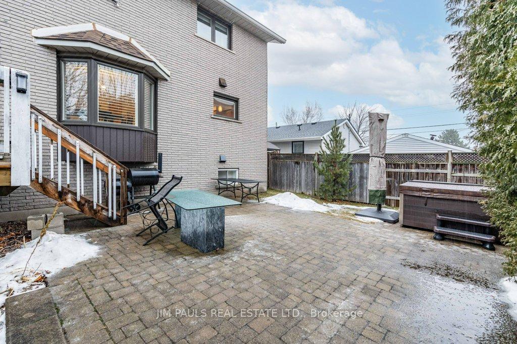 Photo 12 of 116 Aubrey Avenue, Hamilton, Stoney Creek Mountain — HOMEH