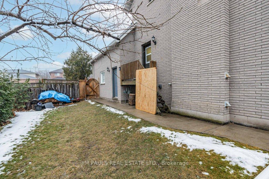 Photo 13 of 116 Aubrey Avenue, Hamilton, Stoney Creek Mountain — HOMEH