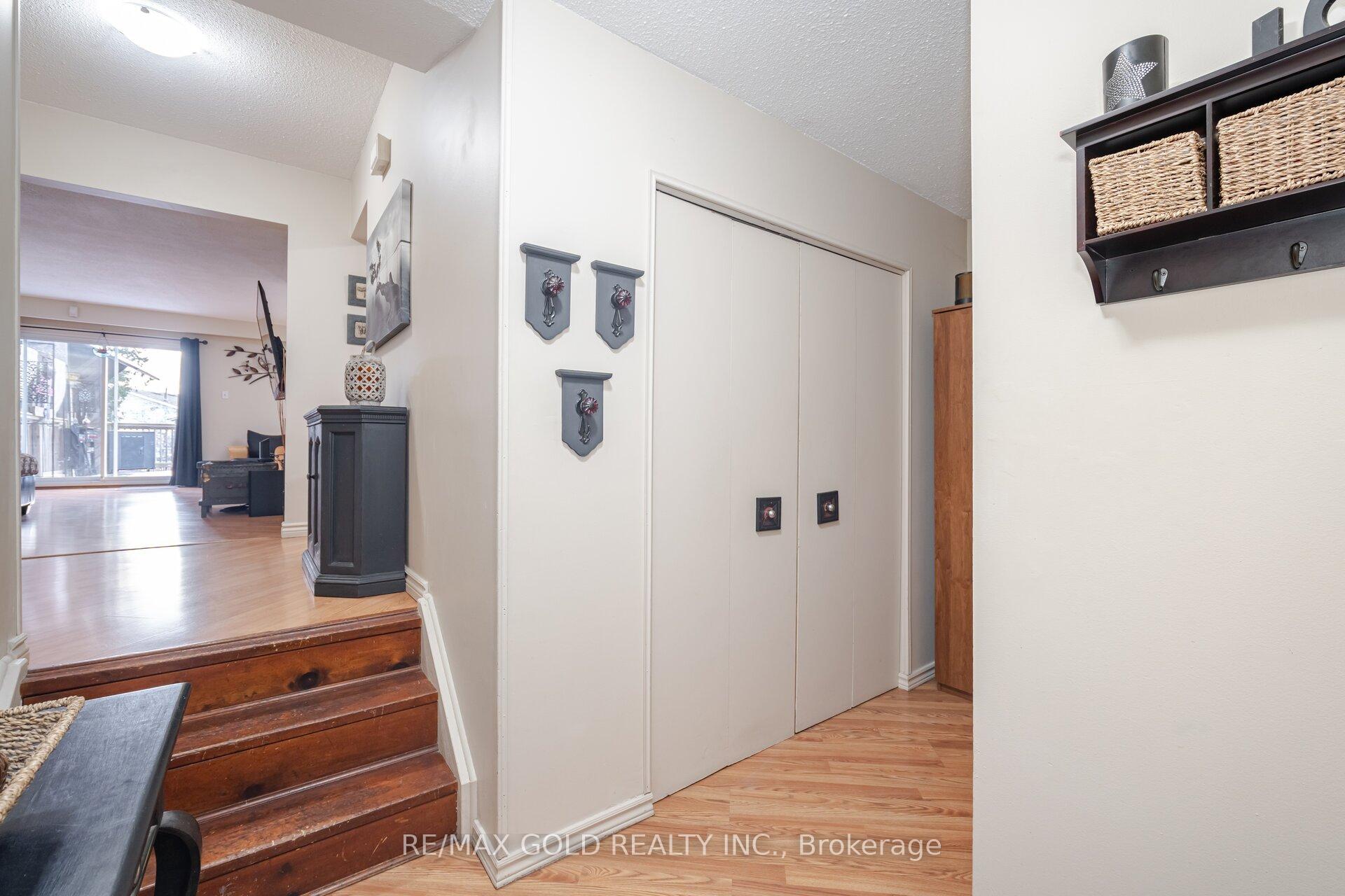 Photo 6 of 117 Beech Street, Brampton, Brampton North — HOMEH